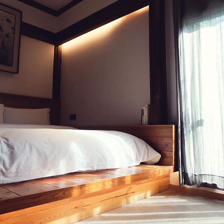 Huangshan Seeing Inside Boutique Hotel Tunxi Exterior photo